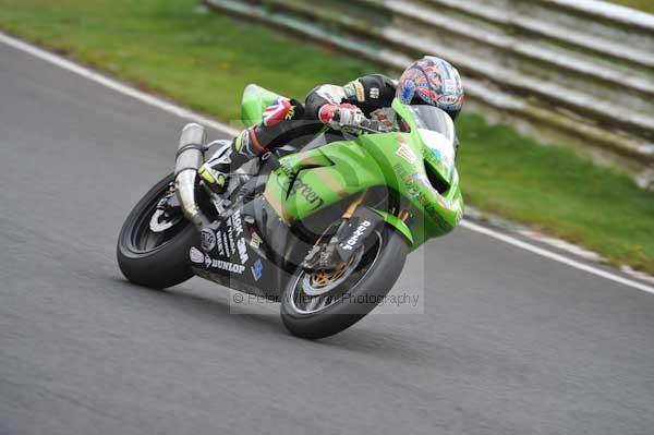 Mallory park Leicestershire;Mallory park photographs;Motorcycle action photographs;event digital images;eventdigitalimages;mallory park;no limits trackday;peter wileman photography;trackday;trackday digital images;trackday photos