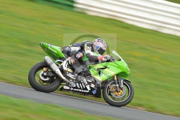 Mallory park Leicestershire;Mallory park photographs;Motorcycle action photographs;event digital images;eventdigitalimages;mallory park;no limits trackday;peter wileman photography;trackday;trackday digital images;trackday photos