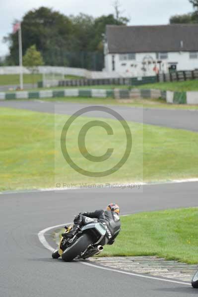 Mallory park Leicestershire;Mallory park photographs;Motorcycle action photographs;event digital images;eventdigitalimages;mallory park;no limits trackday;peter wileman photography;trackday;trackday digital images;trackday photos