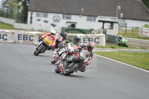 Mallory park Leicestershire;Mallory park photographs;Motorcycle action photographs;event digital images;eventdigitalimages;mallory park;no limits trackday;peter wileman photography;trackday;trackday digital images;trackday photos