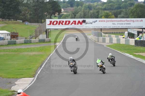 Mallory park Leicestershire;Mallory park photographs;Motorcycle action photographs;event digital images;eventdigitalimages;mallory park;no limits trackday;peter wileman photography;trackday;trackday digital images;trackday photos