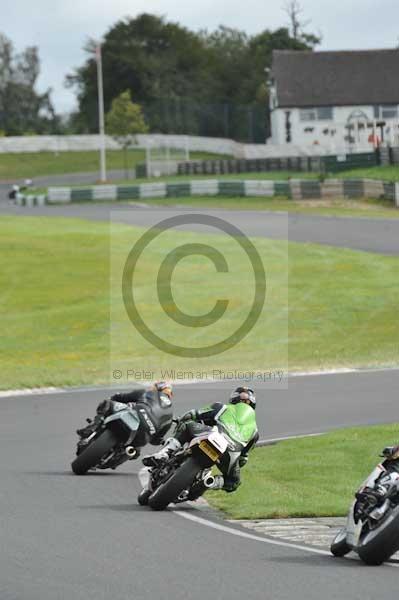 Mallory park Leicestershire;Mallory park photographs;Motorcycle action photographs;event digital images;eventdigitalimages;mallory park;no limits trackday;peter wileman photography;trackday;trackday digital images;trackday photos