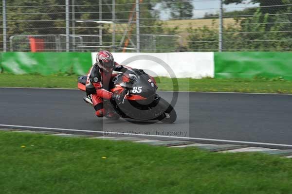 Mallory park Leicestershire;Mallory park photographs;Motorcycle action photographs;event digital images;eventdigitalimages;mallory park;no limits trackday;peter wileman photography;trackday;trackday digital images;trackday photos