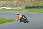 Mallory-park-Leicestershire;Mallory-park-photographs;Motorcycle-action-photographs;event-digital-images;eventdigitalimages;mallory-park;no-limits-trackday;peter-wileman-photography;trackday;trackday-digital-images;trackday-photos