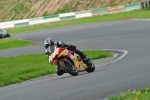 Mallory-park-Leicestershire;Mallory-park-photographs;Motorcycle-action-photographs;event-digital-images;eventdigitalimages;mallory-park;no-limits-trackday;peter-wileman-photography;trackday;trackday-digital-images;trackday-photos