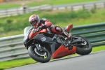 Mallory-park-Leicestershire;Mallory-park-photographs;Motorcycle-action-photographs;event-digital-images;eventdigitalimages;mallory-park;no-limits-trackday;peter-wileman-photography;trackday;trackday-digital-images;trackday-photos