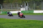 Mallory-park-Leicestershire;Mallory-park-photographs;Motorcycle-action-photographs;event-digital-images;eventdigitalimages;mallory-park;no-limits-trackday;peter-wileman-photography;trackday;trackday-digital-images;trackday-photos