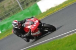 Mallory-park-Leicestershire;Mallory-park-photographs;Motorcycle-action-photographs;event-digital-images;eventdigitalimages;mallory-park;no-limits-trackday;peter-wileman-photography;trackday;trackday-digital-images;trackday-photos