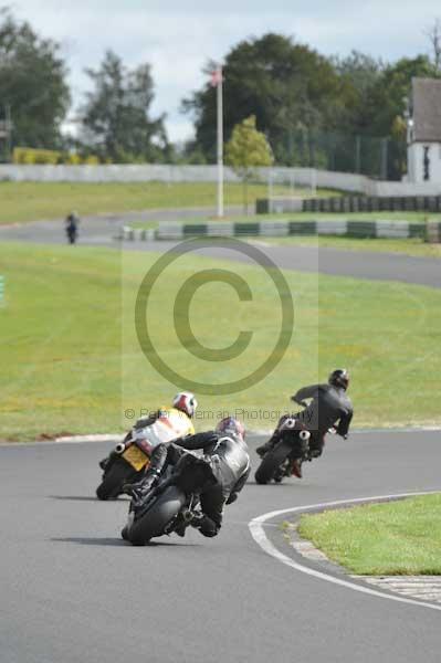 Mallory park Leicestershire;Mallory park photographs;Motorcycle action photographs;event digital images;eventdigitalimages;mallory park;no limits trackday;peter wileman photography;trackday;trackday digital images;trackday photos