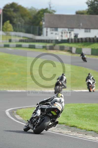 Mallory park Leicestershire;Mallory park photographs;Motorcycle action photographs;event digital images;eventdigitalimages;mallory park;no limits trackday;peter wileman photography;trackday;trackday digital images;trackday photos