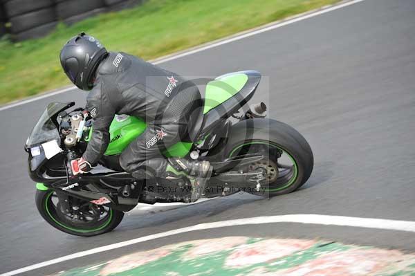 Mallory park Leicestershire;Mallory park photographs;Motorcycle action photographs;event digital images;eventdigitalimages;mallory park;no limits trackday;peter wileman photography;trackday;trackday digital images;trackday photos