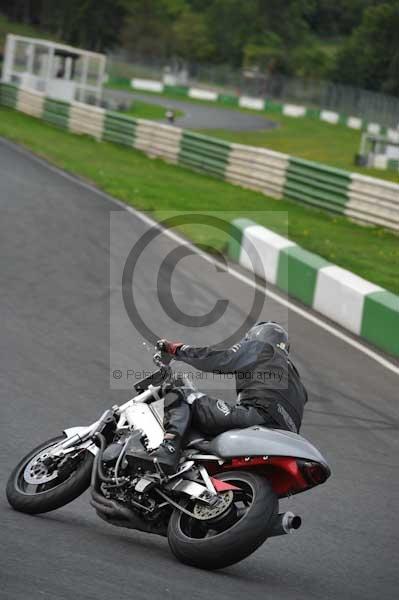 Mallory park Leicestershire;Mallory park photographs;Motorcycle action photographs;event digital images;eventdigitalimages;mallory park;no limits trackday;peter wileman photography;trackday;trackday digital images;trackday photos