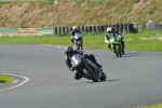 Mallory-park-Leicestershire;Mallory-park-photographs;Motorcycle-action-photographs;event-digital-images;eventdigitalimages;mallory-park;no-limits-trackday;peter-wileman-photography;trackday;trackday-digital-images;trackday-photos