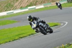 Mallory-park-Leicestershire;Mallory-park-photographs;Motorcycle-action-photographs;event-digital-images;eventdigitalimages;mallory-park;no-limits-trackday;peter-wileman-photography;trackday;trackday-digital-images;trackday-photos