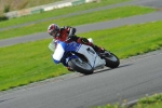 Mallory-park-Leicestershire;Mallory-park-photographs;Motorcycle-action-photographs;event-digital-images;eventdigitalimages;mallory-park;no-limits-trackday;peter-wileman-photography;trackday;trackday-digital-images;trackday-photos