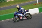 Mallory-park-Leicestershire;Mallory-park-photographs;Motorcycle-action-photographs;event-digital-images;eventdigitalimages;mallory-park;no-limits-trackday;peter-wileman-photography;trackday;trackday-digital-images;trackday-photos