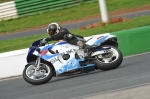 Mallory-park-Leicestershire;Mallory-park-photographs;Motorcycle-action-photographs;event-digital-images;eventdigitalimages;mallory-park;no-limits-trackday;peter-wileman-photography;trackday;trackday-digital-images;trackday-photos