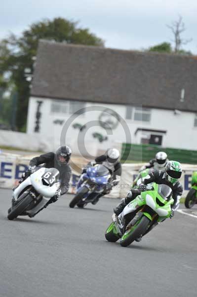 Mallory park Leicestershire;Mallory park photographs;Motorcycle action photographs;event digital images;eventdigitalimages;mallory park;no limits trackday;peter wileman photography;trackday;trackday digital images;trackday photos