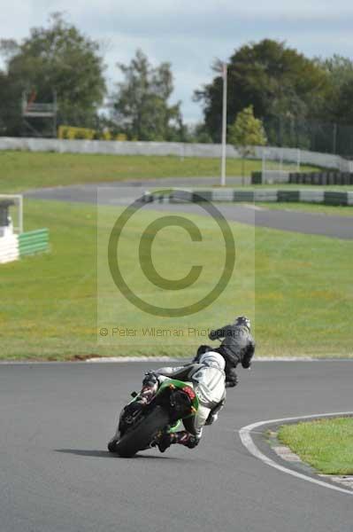 Mallory park Leicestershire;Mallory park photographs;Motorcycle action photographs;event digital images;eventdigitalimages;mallory park;no limits trackday;peter wileman photography;trackday;trackday digital images;trackday photos