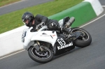 Mallory-park-Leicestershire;Mallory-park-photographs;Motorcycle-action-photographs;event-digital-images;eventdigitalimages;mallory-park;no-limits-trackday;peter-wileman-photography;trackday;trackday-digital-images;trackday-photos