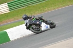 Mallory-park-Leicestershire;Mallory-park-photographs;Motorcycle-action-photographs;event-digital-images;eventdigitalimages;mallory-park;no-limits-trackday;peter-wileman-photography;trackday;trackday-digital-images;trackday-photos