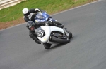 Mallory-park-Leicestershire;Mallory-park-photographs;Motorcycle-action-photographs;event-digital-images;eventdigitalimages;mallory-park;no-limits-trackday;peter-wileman-photography;trackday;trackday-digital-images;trackday-photos