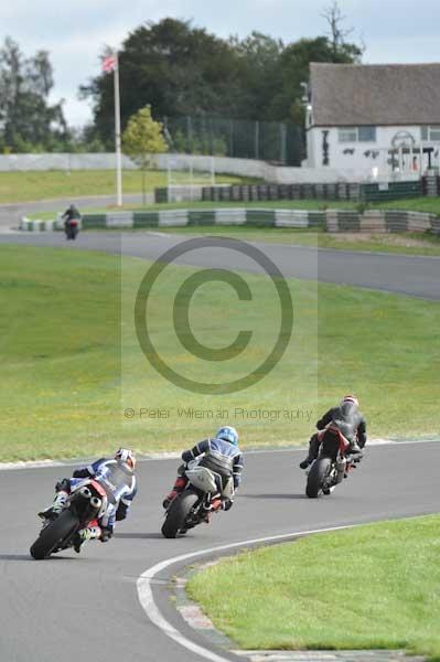 Mallory park Leicestershire;Mallory park photographs;Motorcycle action photographs;event digital images;eventdigitalimages;mallory park;no limits trackday;peter wileman photography;trackday;trackday digital images;trackday photos