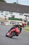 Mallory-park-Leicestershire;Mallory-park-photographs;Motorcycle-action-photographs;event-digital-images;eventdigitalimages;mallory-park;no-limits-trackday;peter-wileman-photography;trackday;trackday-digital-images;trackday-photos