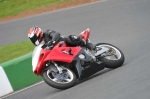 Mallory-park-Leicestershire;Mallory-park-photographs;Motorcycle-action-photographs;event-digital-images;eventdigitalimages;mallory-park;no-limits-trackday;peter-wileman-photography;trackday;trackday-digital-images;trackday-photos