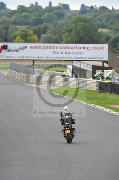 Mallory park Leicestershire;Mallory park photographs;Motorcycle action photographs;event digital images;eventdigitalimages;mallory park;no limits trackday;peter wileman photography;trackday;trackday digital images;trackday photos