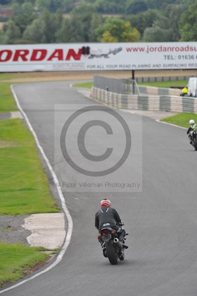 Mallory park Leicestershire;Mallory park photographs;Motorcycle action photographs;event digital images;eventdigitalimages;mallory park;no limits trackday;peter wileman photography;trackday;trackday digital images;trackday photos