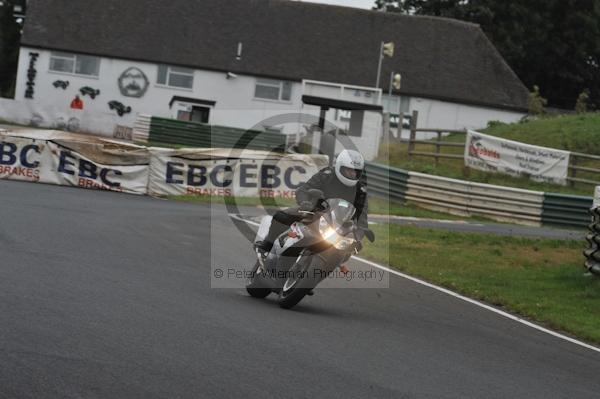 Mallory park Leicestershire;Mallory park photographs;Motorcycle action photographs;event digital images;eventdigitalimages;mallory park;no limits trackday;peter wileman photography;trackday;trackday digital images;trackday photos