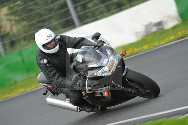 Mallory park Leicestershire;Mallory park photographs;Motorcycle action photographs;event digital images;eventdigitalimages;mallory park;no limits trackday;peter wileman photography;trackday;trackday digital images;trackday photos