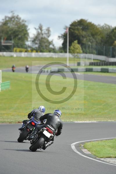 Mallory park Leicestershire;Mallory park photographs;Motorcycle action photographs;event digital images;eventdigitalimages;mallory park;no limits trackday;peter wileman photography;trackday;trackday digital images;trackday photos