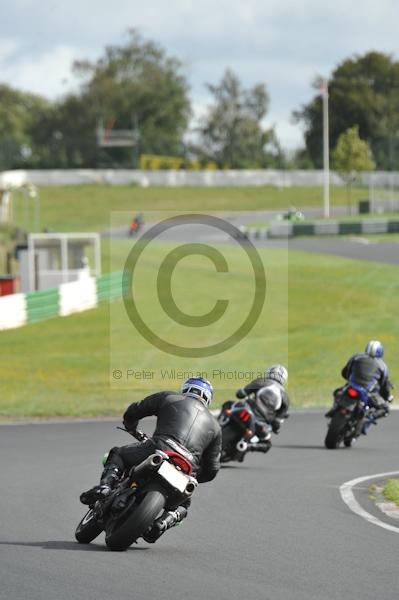 Mallory park Leicestershire;Mallory park photographs;Motorcycle action photographs;event digital images;eventdigitalimages;mallory park;no limits trackday;peter wileman photography;trackday;trackday digital images;trackday photos