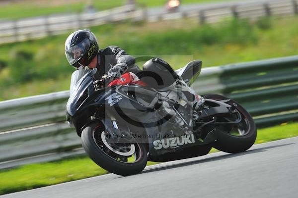 Mallory park Leicestershire;Mallory park photographs;Motorcycle action photographs;event digital images;eventdigitalimages;mallory park;no limits trackday;peter wileman photography;trackday;trackday digital images;trackday photos