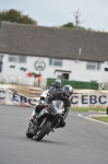 Mallory-park-Leicestershire;Mallory-park-photographs;Motorcycle-action-photographs;event-digital-images;eventdigitalimages;mallory-park;no-limits-trackday;peter-wileman-photography;trackday;trackday-digital-images;trackday-photos