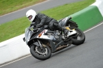 Mallory-park-Leicestershire;Mallory-park-photographs;Motorcycle-action-photographs;event-digital-images;eventdigitalimages;mallory-park;no-limits-trackday;peter-wileman-photography;trackday;trackday-digital-images;trackday-photos