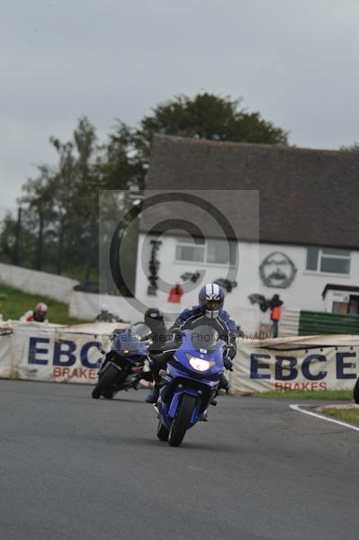 Mallory park Leicestershire;Mallory park photographs;Motorcycle action photographs;event digital images;eventdigitalimages;mallory park;no limits trackday;peter wileman photography;trackday;trackday digital images;trackday photos