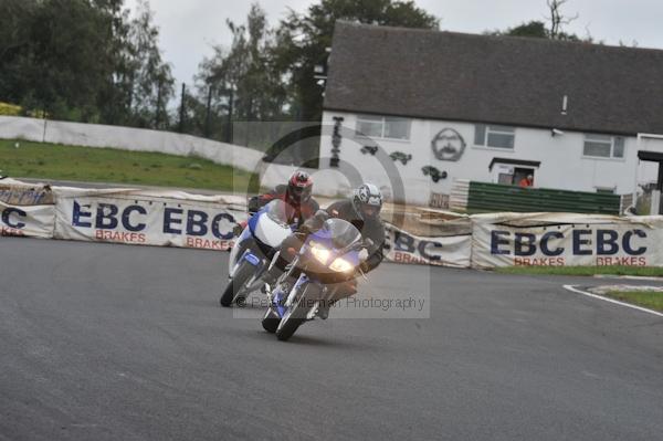 Mallory park Leicestershire;Mallory park photographs;Motorcycle action photographs;event digital images;eventdigitalimages;mallory park;no limits trackday;peter wileman photography;trackday;trackday digital images;trackday photos