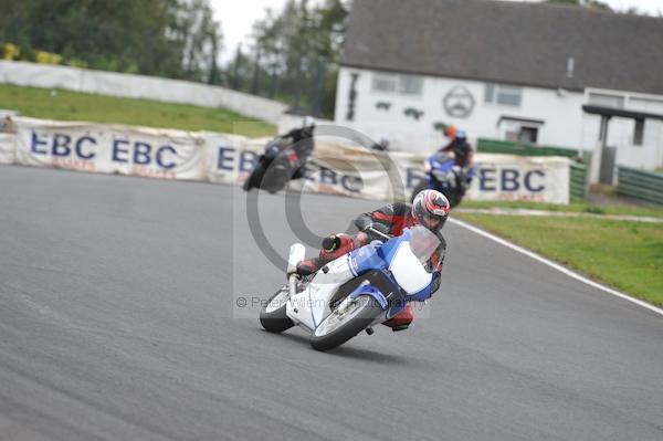 Mallory park Leicestershire;Mallory park photographs;Motorcycle action photographs;event digital images;eventdigitalimages;mallory park;no limits trackday;peter wileman photography;trackday;trackday digital images;trackday photos