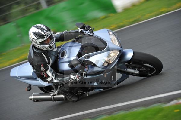 Mallory park Leicestershire;Mallory park photographs;Motorcycle action photographs;event digital images;eventdigitalimages;mallory park;no limits trackday;peter wileman photography;trackday;trackday digital images;trackday photos