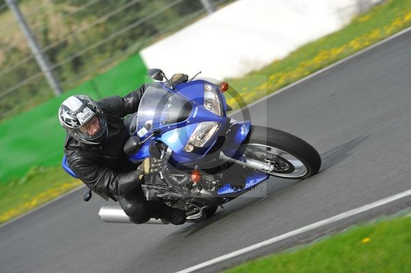 Mallory park Leicestershire;Mallory park photographs;Motorcycle action photographs;event digital images;eventdigitalimages;mallory park;no limits trackday;peter wileman photography;trackday;trackday digital images;trackday photos