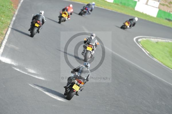 Mallory park Leicestershire;Mallory park photographs;Motorcycle action photographs;event digital images;eventdigitalimages;mallory park;no limits trackday;peter wileman photography;trackday;trackday digital images;trackday photos