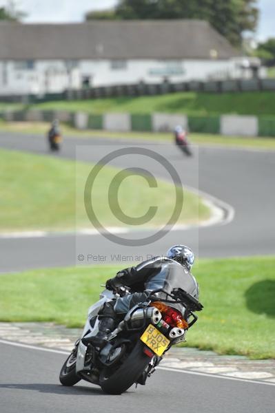 Mallory park Leicestershire;Mallory park photographs;Motorcycle action photographs;event digital images;eventdigitalimages;mallory park;no limits trackday;peter wileman photography;trackday;trackday digital images;trackday photos