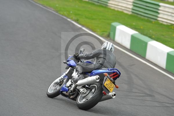 Mallory park Leicestershire;Mallory park photographs;Motorcycle action photographs;event digital images;eventdigitalimages;mallory park;no limits trackday;peter wileman photography;trackday;trackday digital images;trackday photos