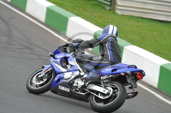 Mallory park Leicestershire;Mallory park photographs;Motorcycle action photographs;event digital images;eventdigitalimages;mallory park;no limits trackday;peter wileman photography;trackday;trackday digital images;trackday photos