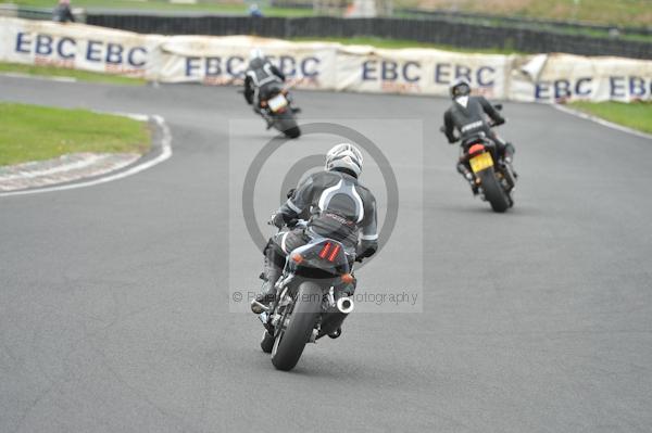 Mallory park Leicestershire;Mallory park photographs;Motorcycle action photographs;event digital images;eventdigitalimages;mallory park;no limits trackday;peter wileman photography;trackday;trackday digital images;trackday photos