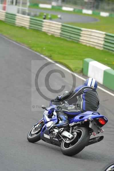 Mallory park Leicestershire;Mallory park photographs;Motorcycle action photographs;event digital images;eventdigitalimages;mallory park;no limits trackday;peter wileman photography;trackday;trackday digital images;trackday photos