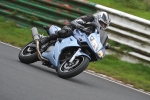 Mallory-park-Leicestershire;Mallory-park-photographs;Motorcycle-action-photographs;event-digital-images;eventdigitalimages;mallory-park;no-limits-trackday;peter-wileman-photography;trackday;trackday-digital-images;trackday-photos